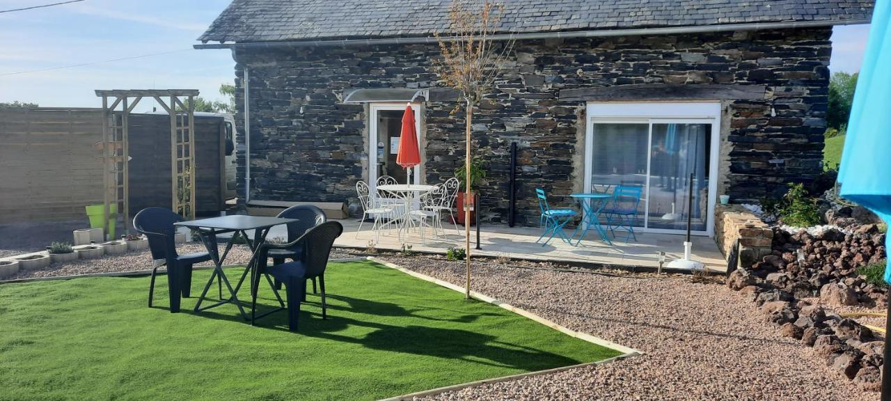 La Cle Du Maumont Bed & Breakfast Sainte-Ferreole Exterior photo